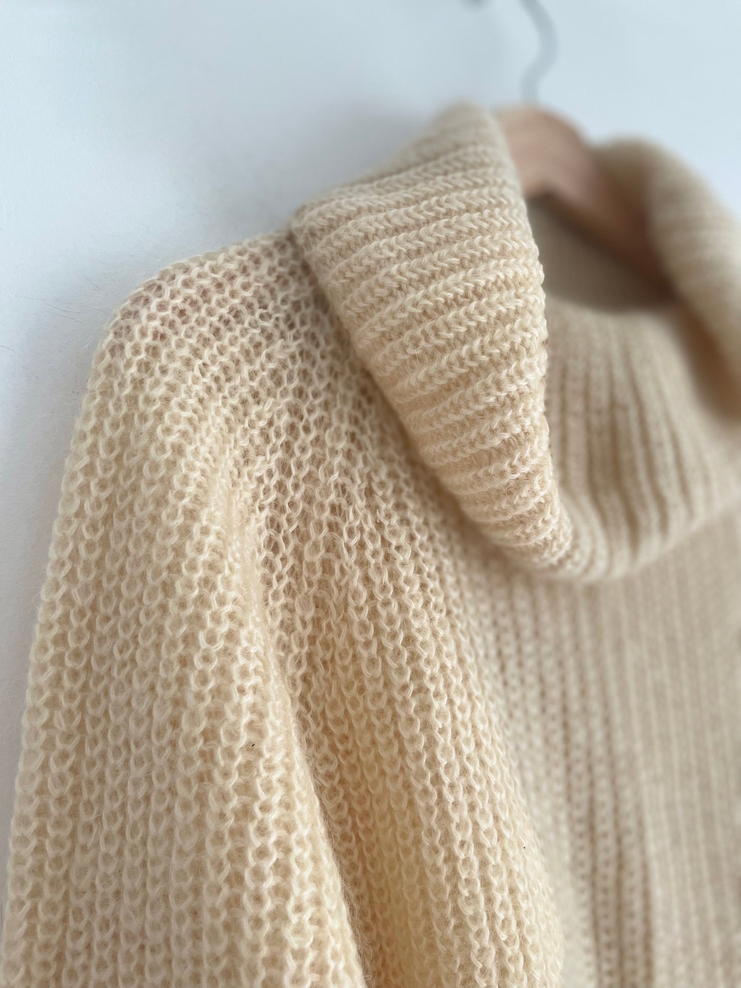 Mohair Ivory Sweater | Large